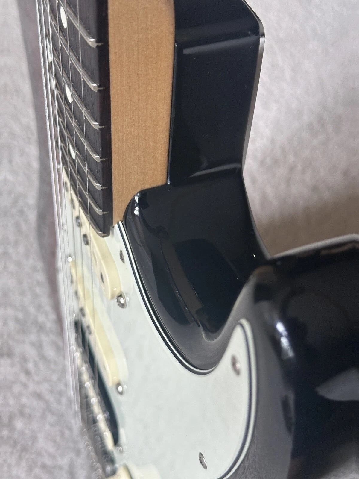 2019 Fender® American Professional Stratocaster HSS Shawbucker EXCELLENT-MINT!